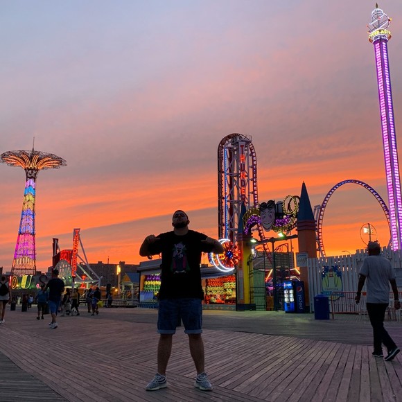 Meet your Posher, Avshaqq - Picture 1 of 1